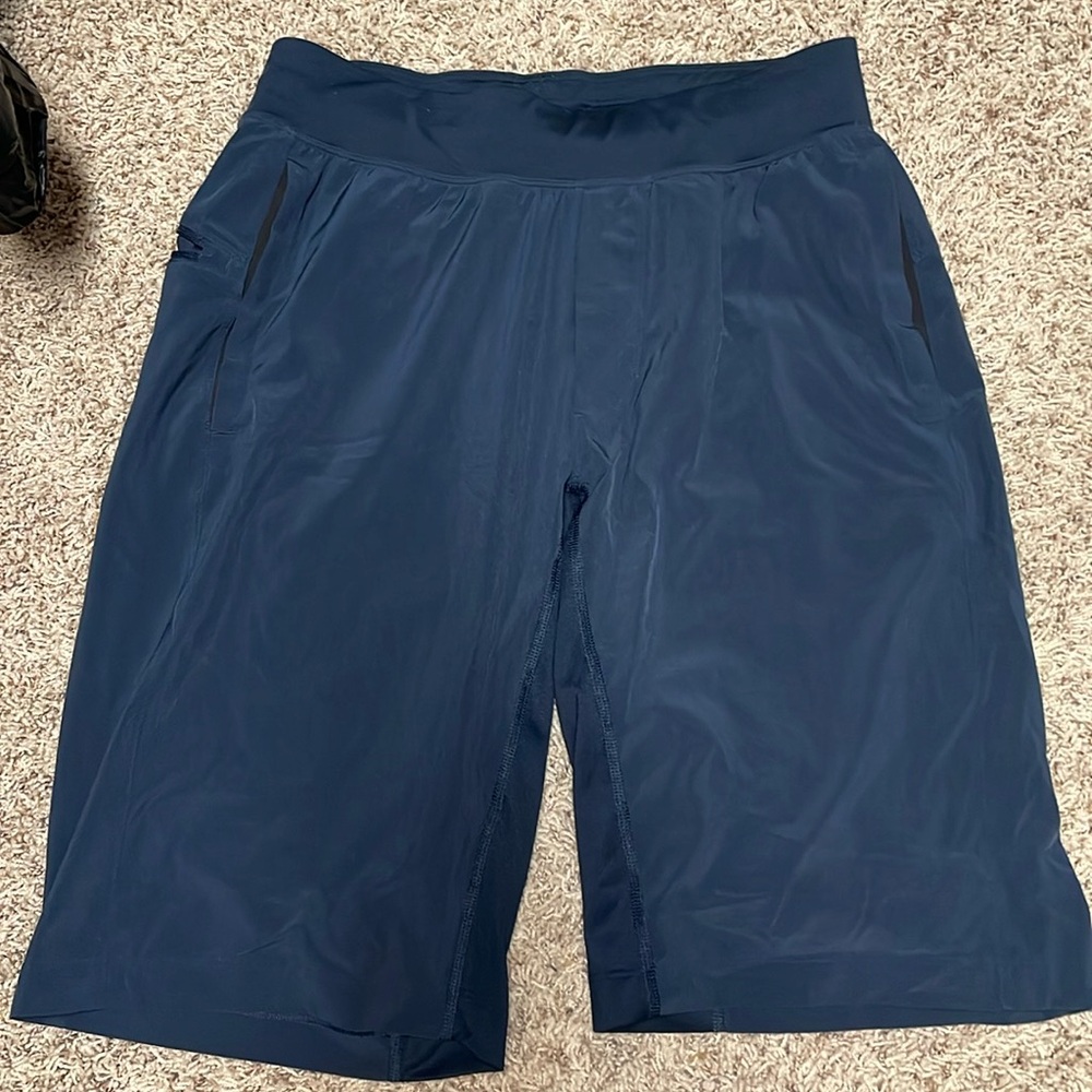 Men’s Lululemon navy shorts size small